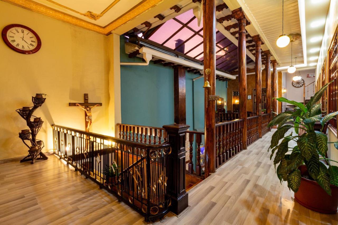 Hotel Majestic 1 กูเอ็งกา ภายนอก รูปภาพ